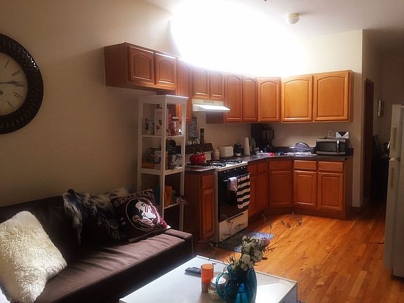 3rd image of 226 Sackett St APT 4L