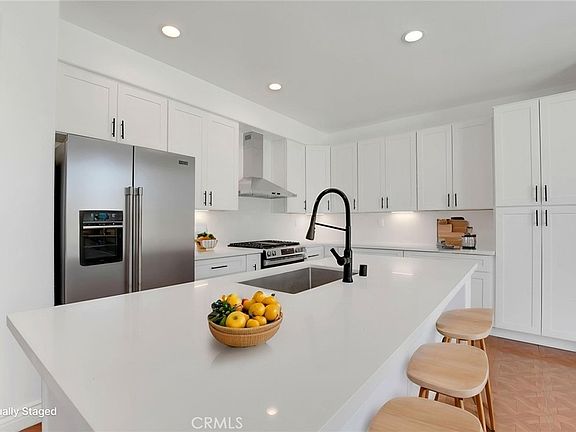 4th image of 6785 Goldy St