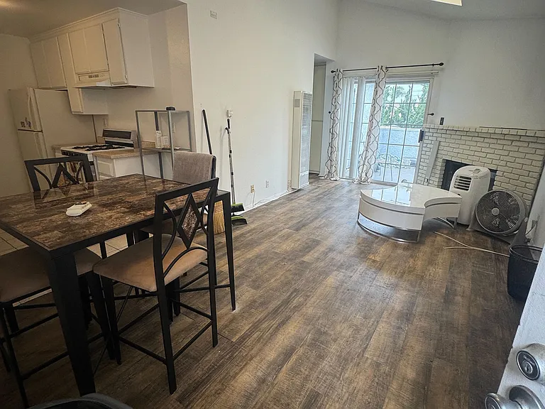 331 Newport Ave #4 — Photo 37