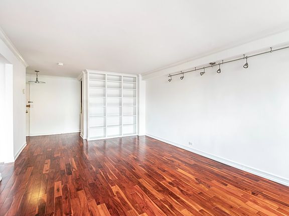 2nd image of 225 E 57th St APT 7S