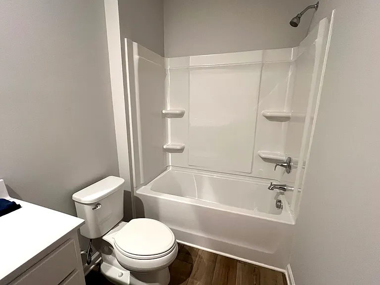 46 Hickory Grove Ave — Photo 7