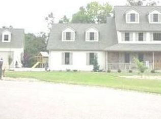 1100 Hickory Creek Dr, Zanesville, OH 43701