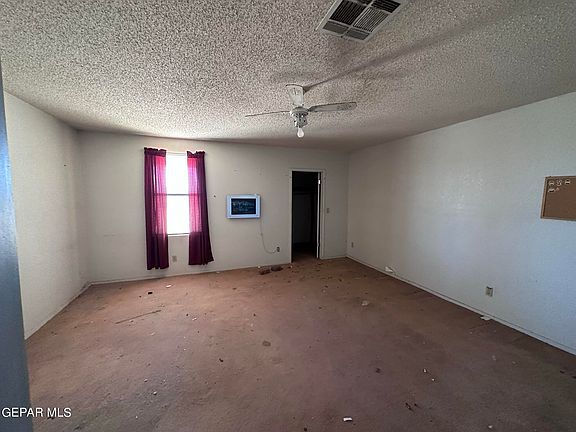 3rd image of 712 Paloma Dr