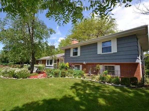 18330 Benington DRIVE, Brookfield, WI 53045
