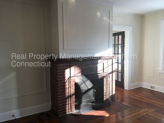 4th image of 405 Fountain St