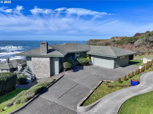 96436 Shorewood Ter, Brookings, OR 97415