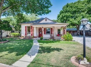 209 N 1st St, Midlothian, TX 76065