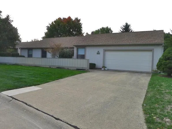 807 Phoenix Dr, Champaign, IL 61820