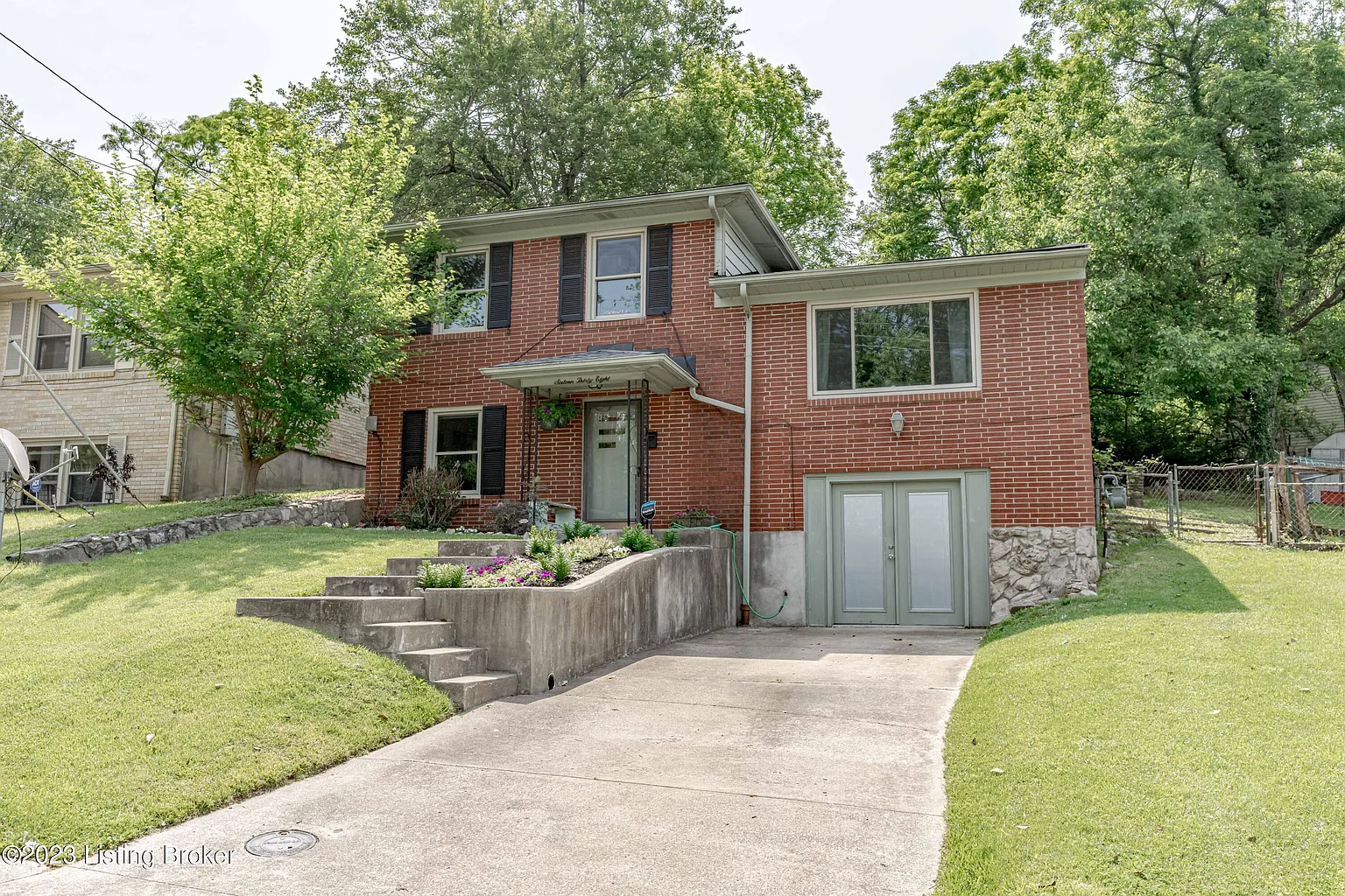 1638 Arling Ave photo 1