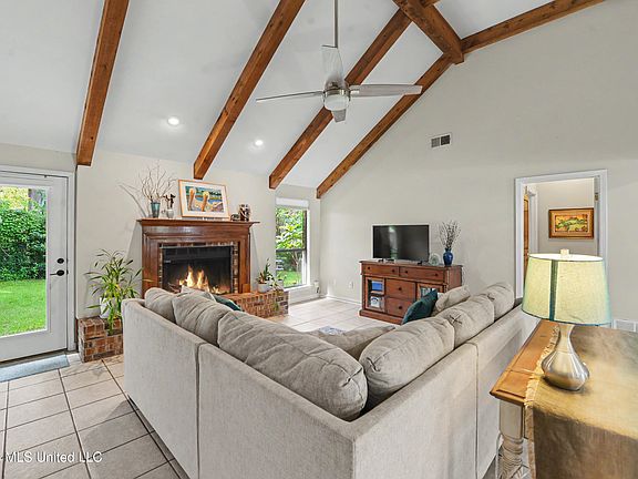 4th image of 109 Penny Cres