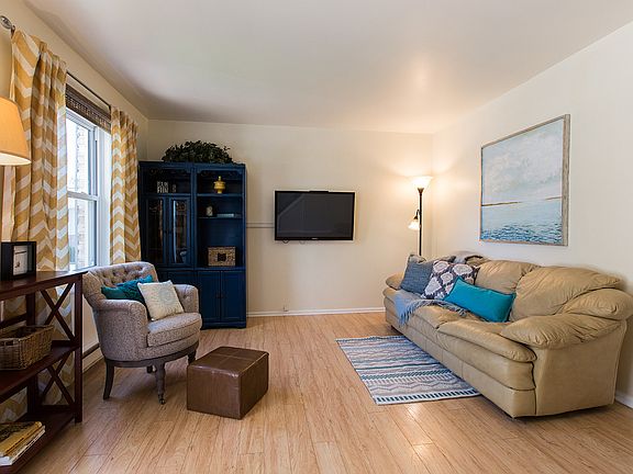 4th image of 150 Julie Ann Ct