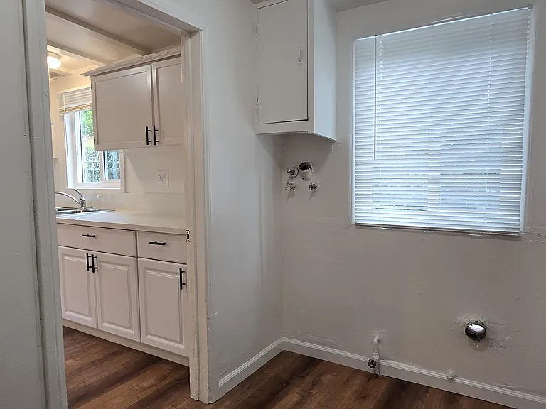 11415 Fairview St — Photo 12