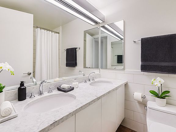 5th image of 525 E 72nd St APT 42I