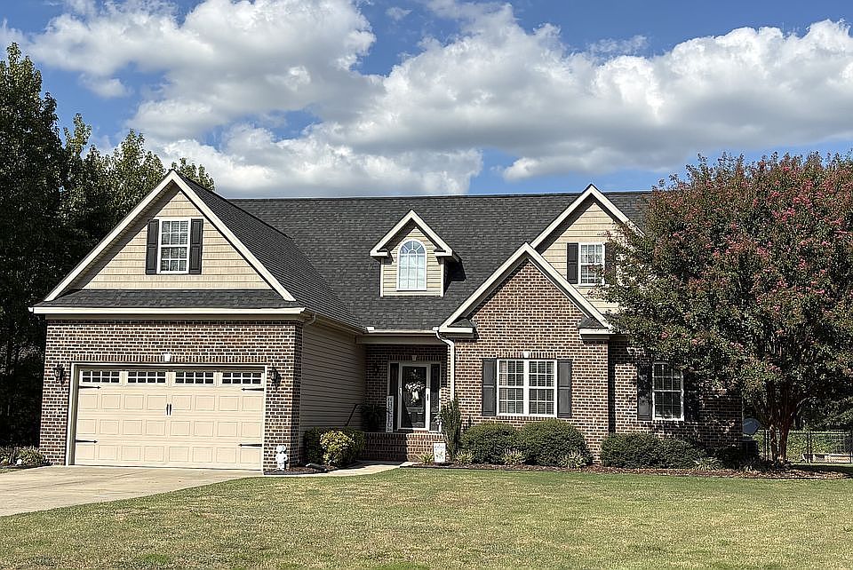1st image of 205 Pear Tree Ln