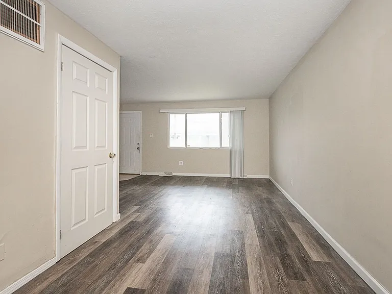 4871 Banbury Ct #25 — Photo 13