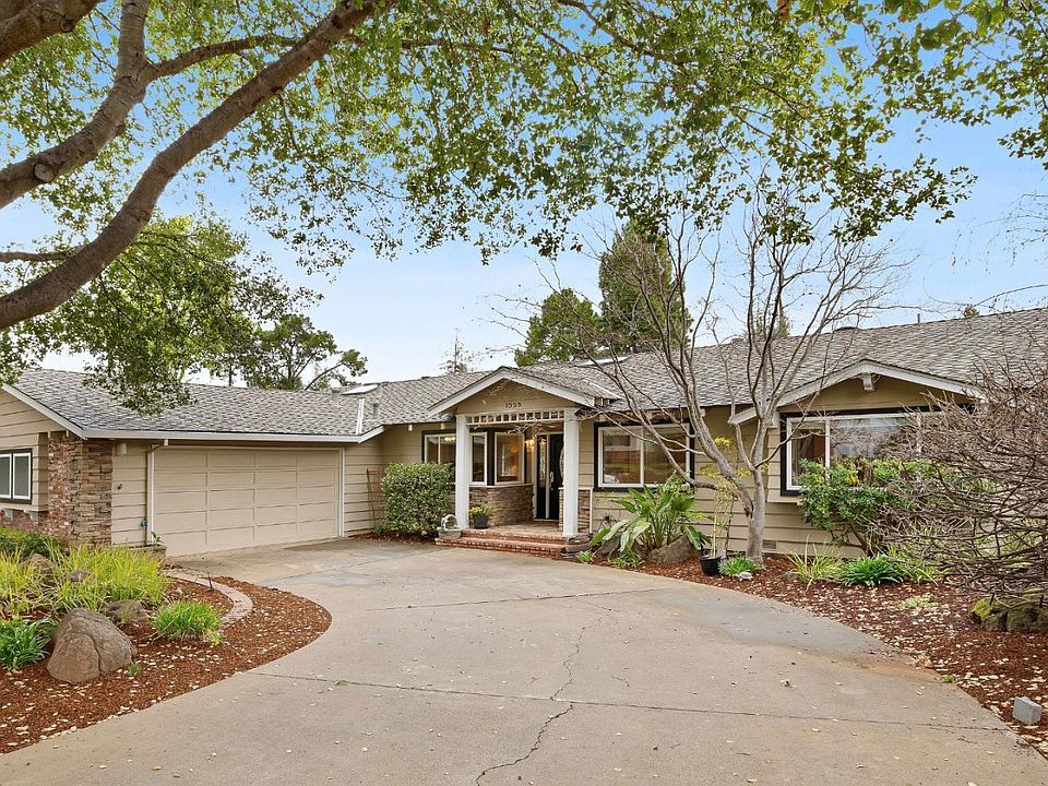 1555 Wistaria Ln, Los Altos, CA 94024 Zillow