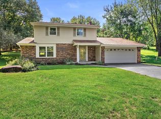 W277S4070 Green Country ROAD, Waukesha, WI 53189