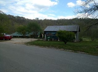 1033 Cressmont Rd, Beattyville, KY 41311