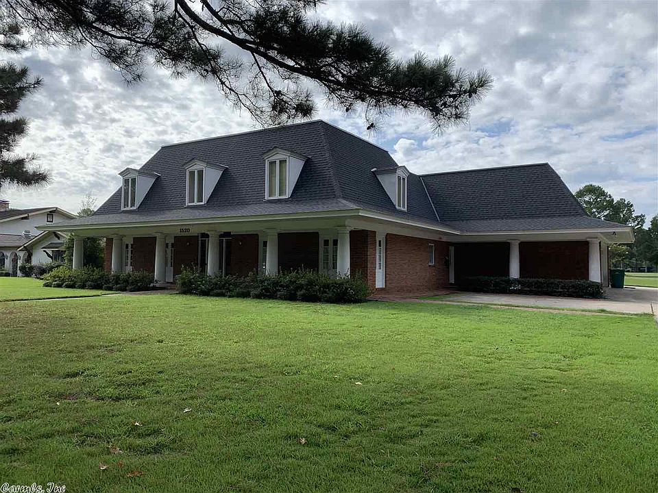 2nd image of 1520 W 46th Ave