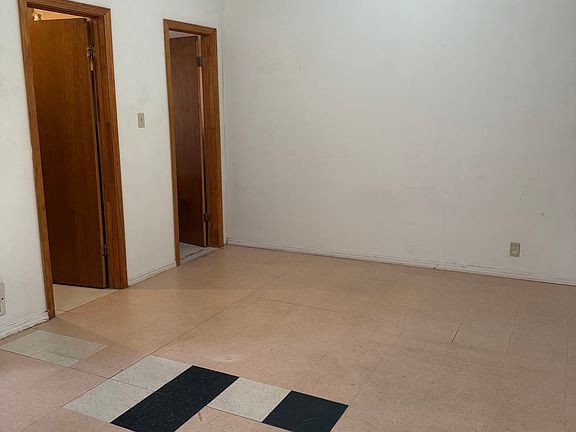 3rd image of 1612 S Buchanan St #B