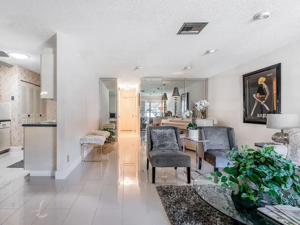 14585 Lucy Drive, Delray Beach, FL 33484