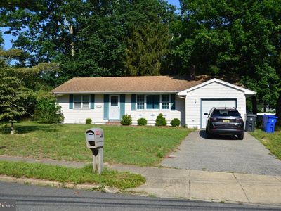 826 Bartlett Pl, Toms River, NJ, 08753