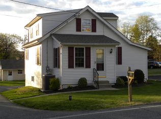 33 Jackson Rd, Gilbertsville, PA 19525