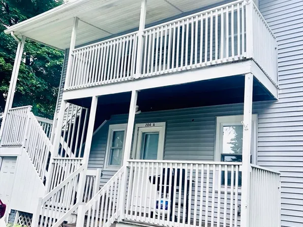 204 Wayside Ave, West Springfield, MA 01089