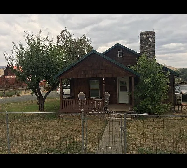 167 W Franklin Ave — Photo 9