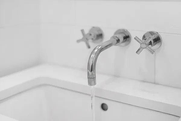 Rented by Compass | media 37