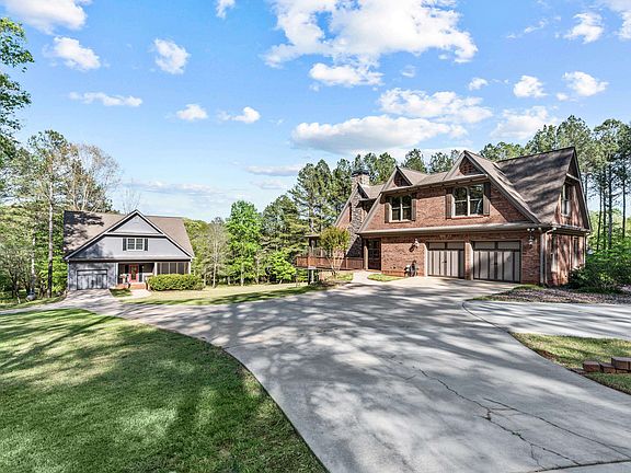 3rd image of 1070 Riverwalk Pointe Rd