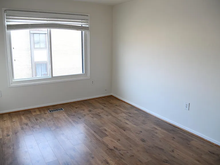 Forest View Pl — Photo 6