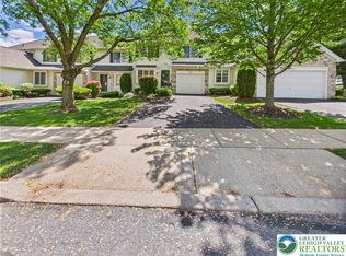 3006 Hope Ridge Dr, Easton, PA 18045