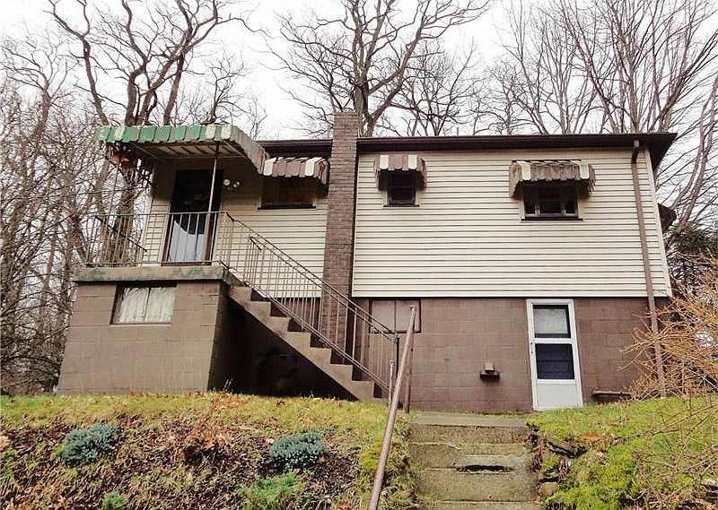 1st image of 733 Fir Way