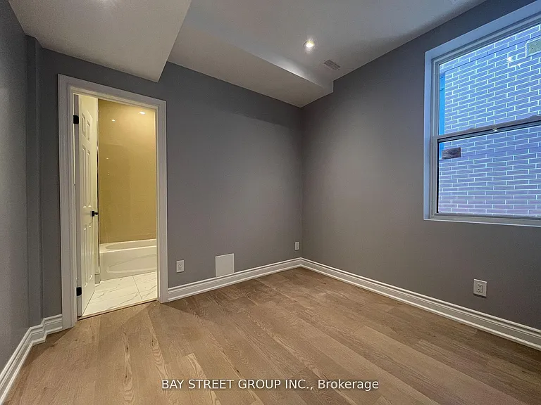 2386 Lake Shore Blvd W #203 — Photo 5