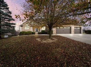 1715 W Shoaff Rd, Huntertown, IN 46748