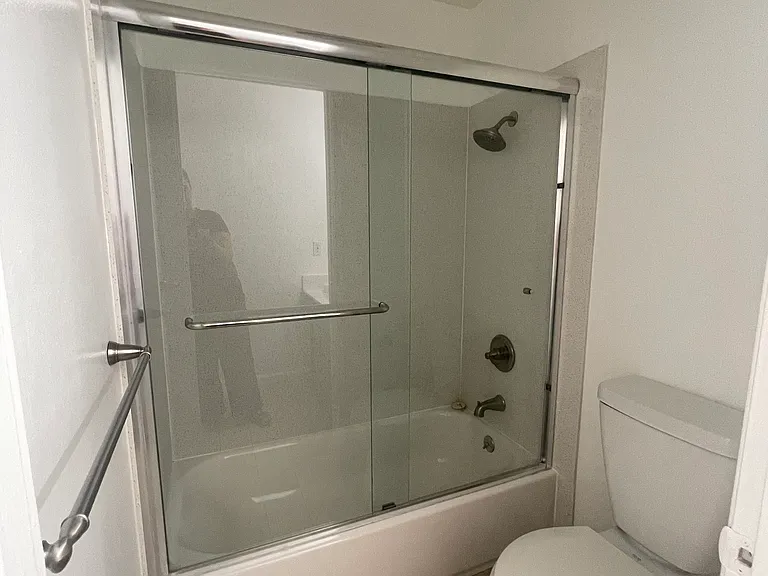 339 Lester Ave #4 — Photo 5