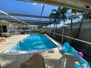 3905 E Lake Pl, Hollywood, FL 33023