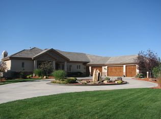 24420 E Glasgow Dr, Aurora, CO 80016