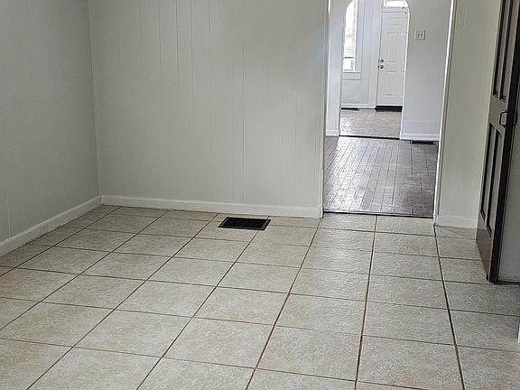 4th image of 215 Water St