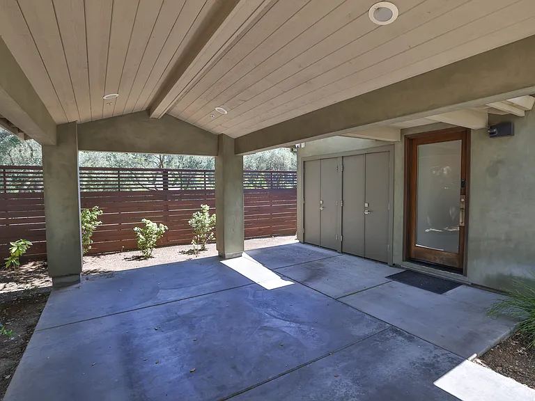1705 Granger Ave — Photo 5