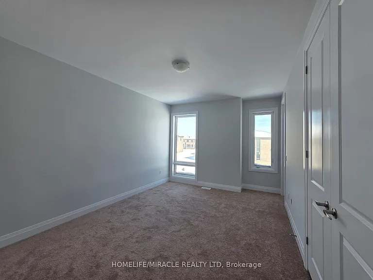 Upper Thames Dr — Photo 18