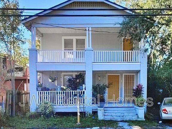 2nd image of 2054 Broadway Ave #2