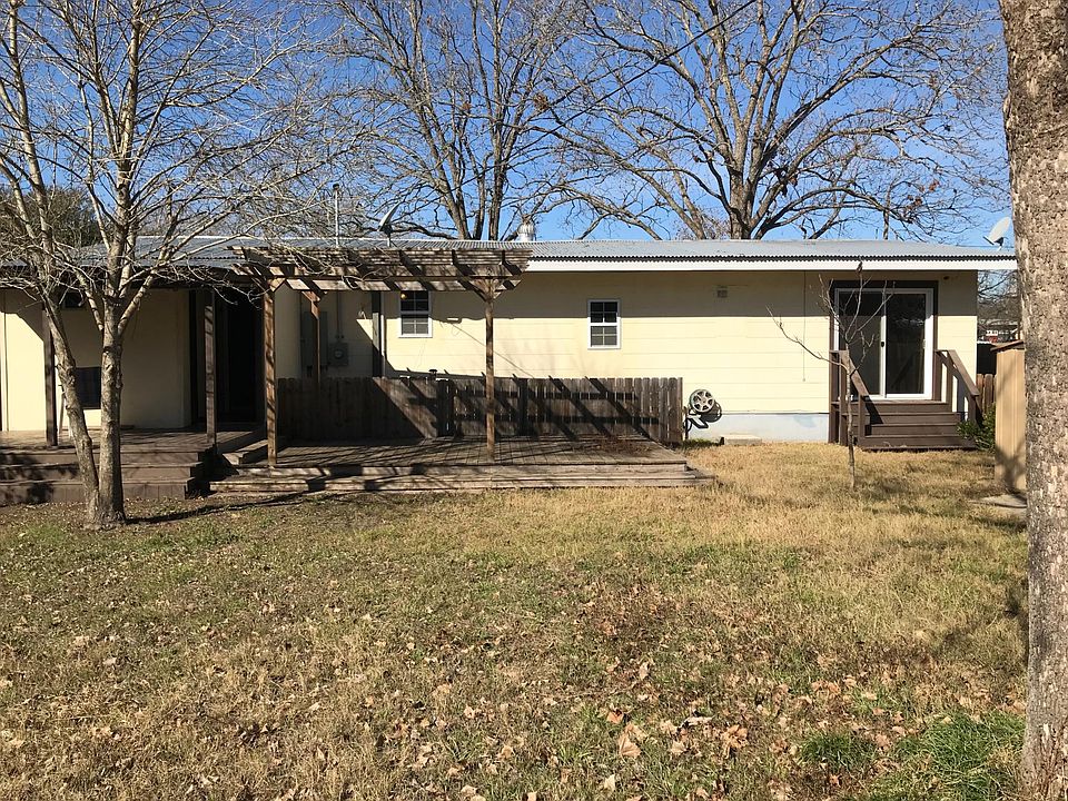 108 Pecan St, Blanco, TX 78606 Zillow