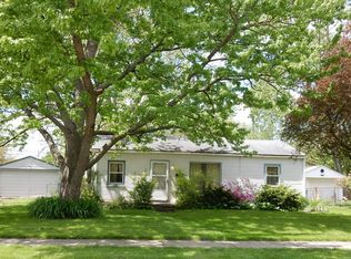 1143 Lathers St, Garden City, MI 48135