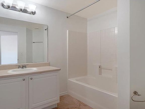 4th image of 5450 Bentgrass Dr #5-203