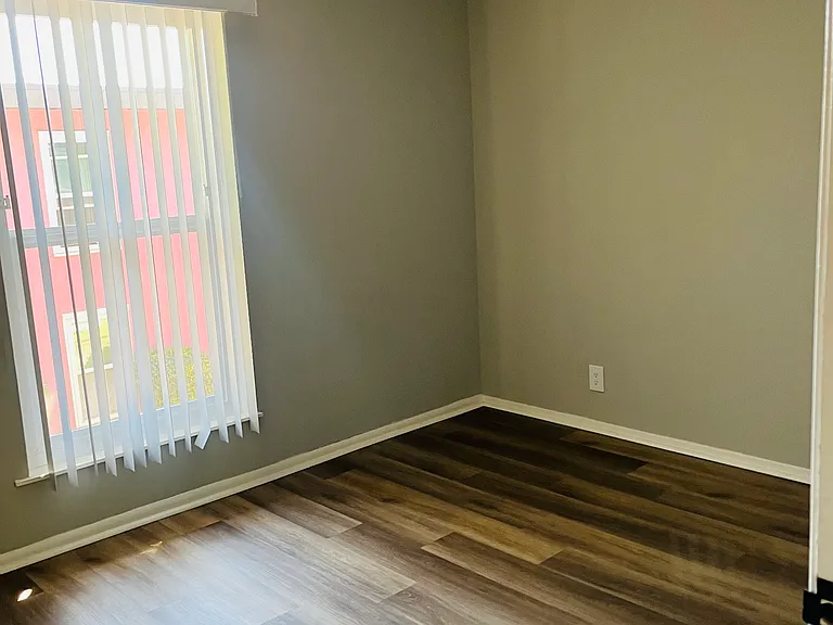 10565 Haddon Ave — Photo 4