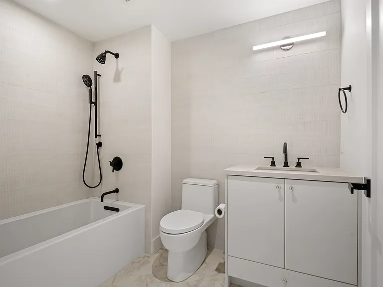116 Sherman St — Photo 24