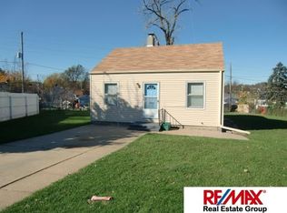 6236 Wilson Cir, Omaha, NE 68107