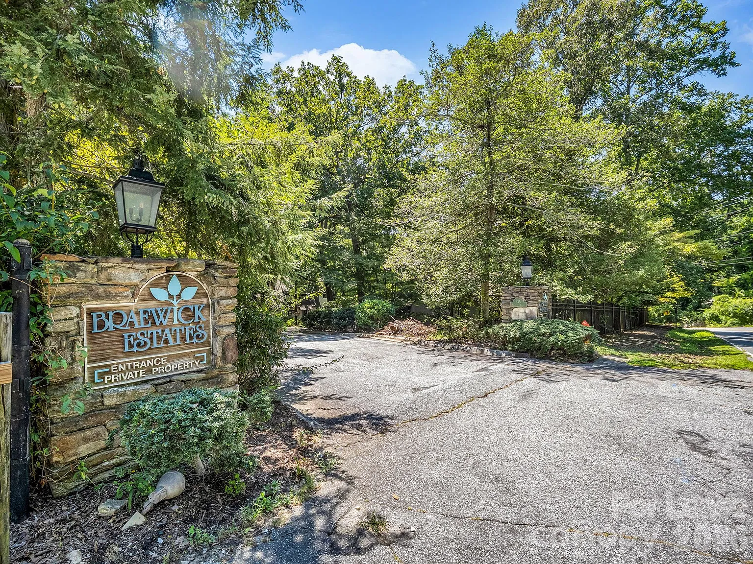 4 bed, 3.0 bath, 2630 sqft, $2,000 — Photo 4